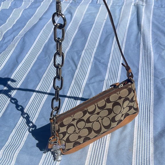 🍂Rare beauty Coach Y2K signature Jacquard Demi Pochette Bag butterfly Charm - Picture 10 of 10